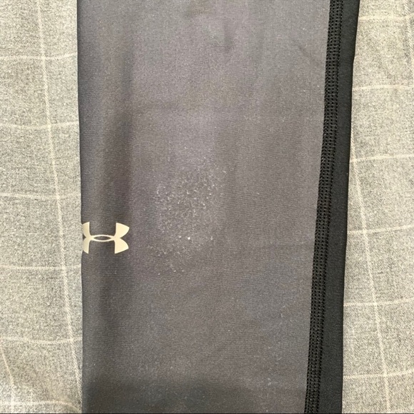 GOOD CONDITION UNDER ARMOUR HEAT TECH LEGGINGS - Picture 5 of 5